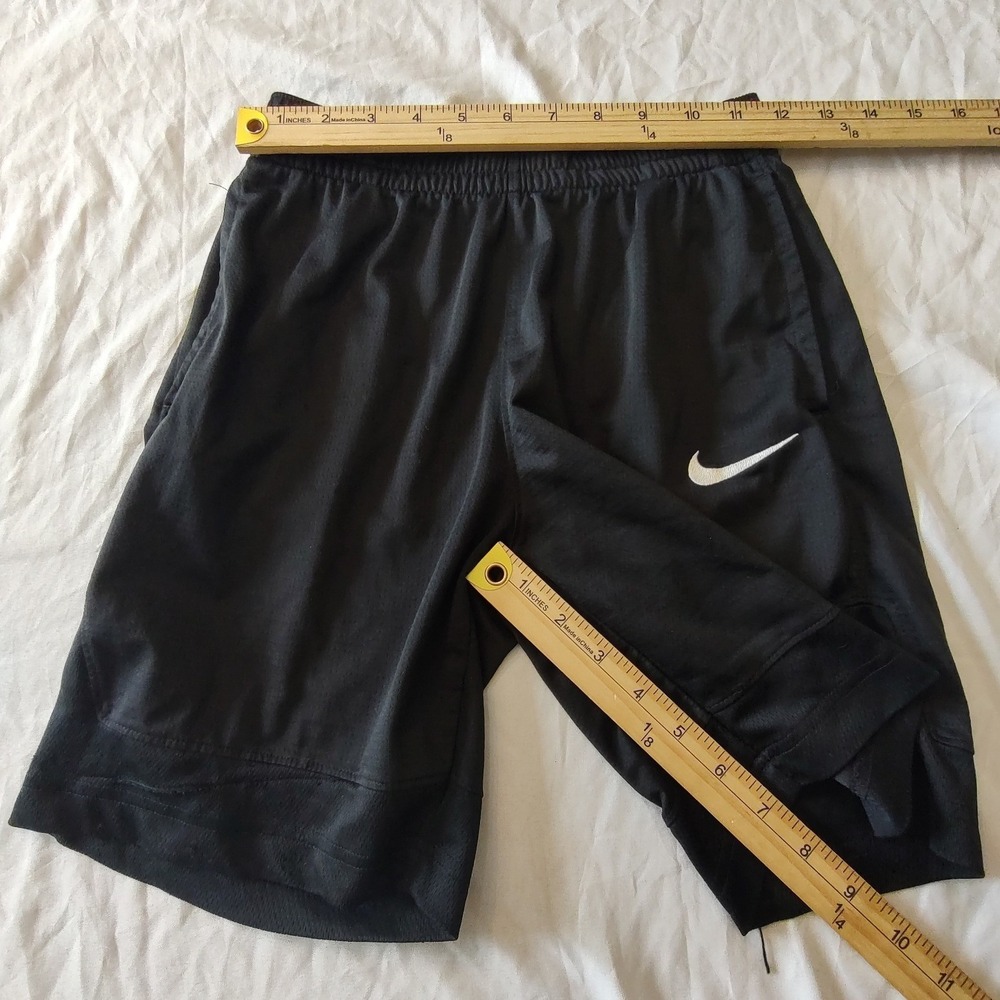 Nike Dri-FIT Athletic Shorts Kids Medium Black Excellent Swoosh‎ Logo Gym Sport